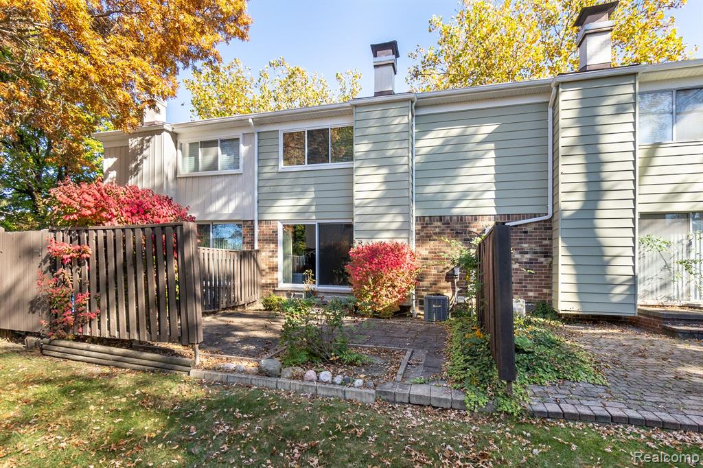 1814 WICKHAM Street, Royal Oak, MI 48073 — Photo 3