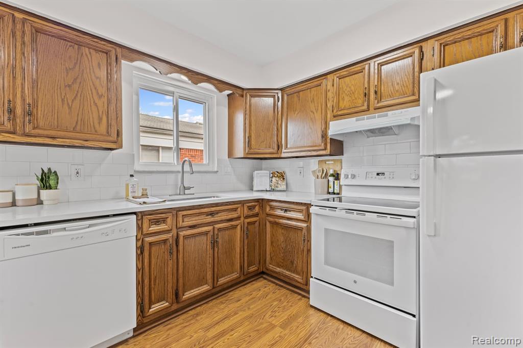 7519 Superior, Center Line, MI 48015 — Photo 13