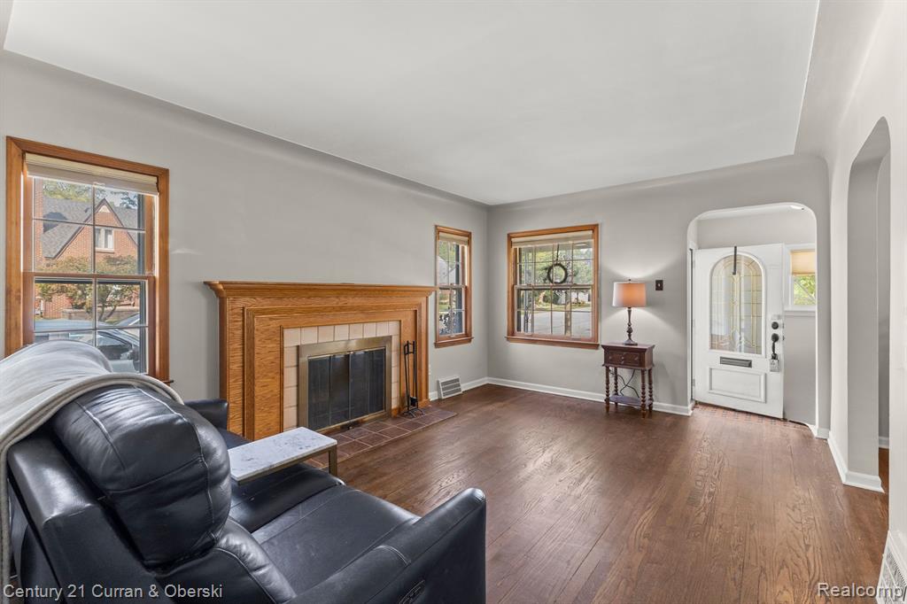 951 N MILDRED Street, Dearborn, MI 48128 — Photo 5