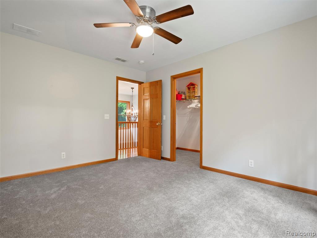9480 Hartland Road, Fenton, MI 48430 — Photo 26
