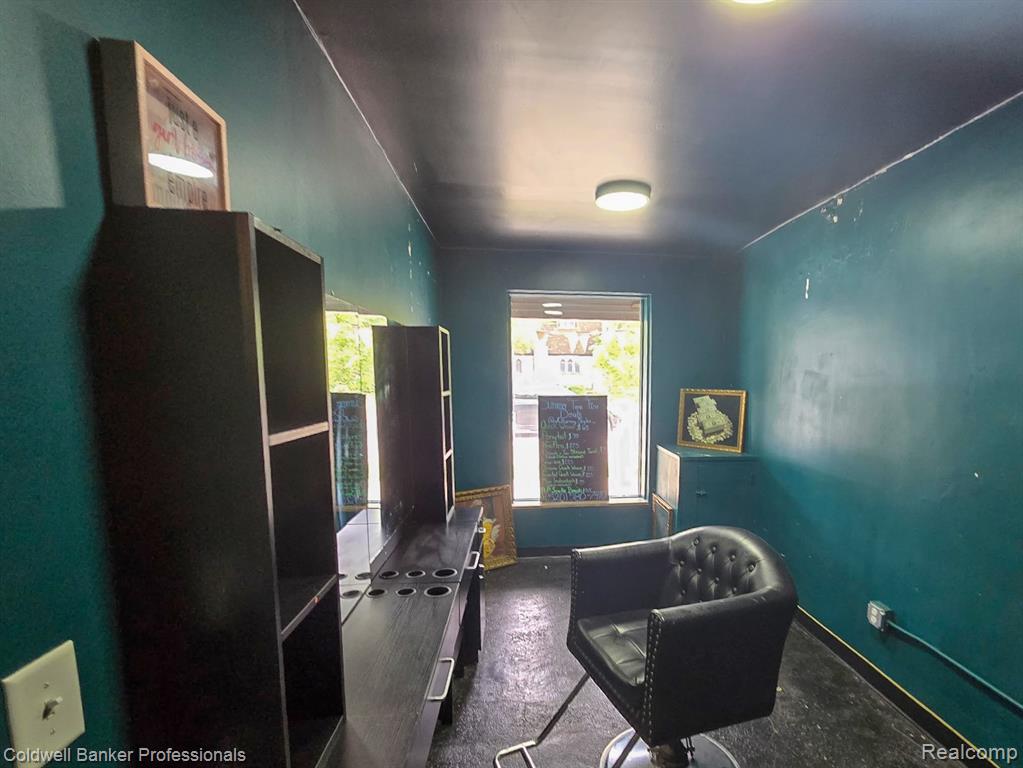 15711 E Warren Avenue - Photo 3