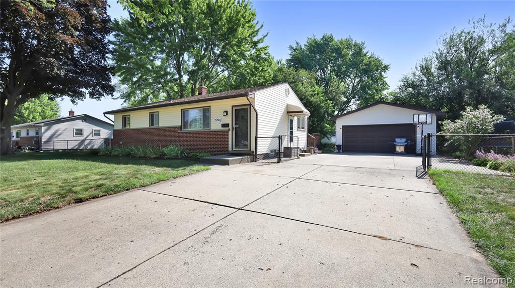 42938 Gainsley Drive, Sterling Heights, MI 48313 — Photo 22