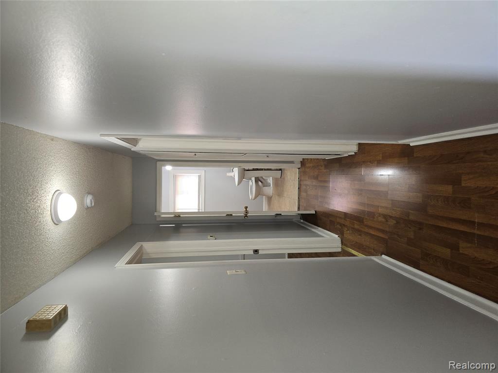 140 HUBBARD Street, Garden City, MI, 00000