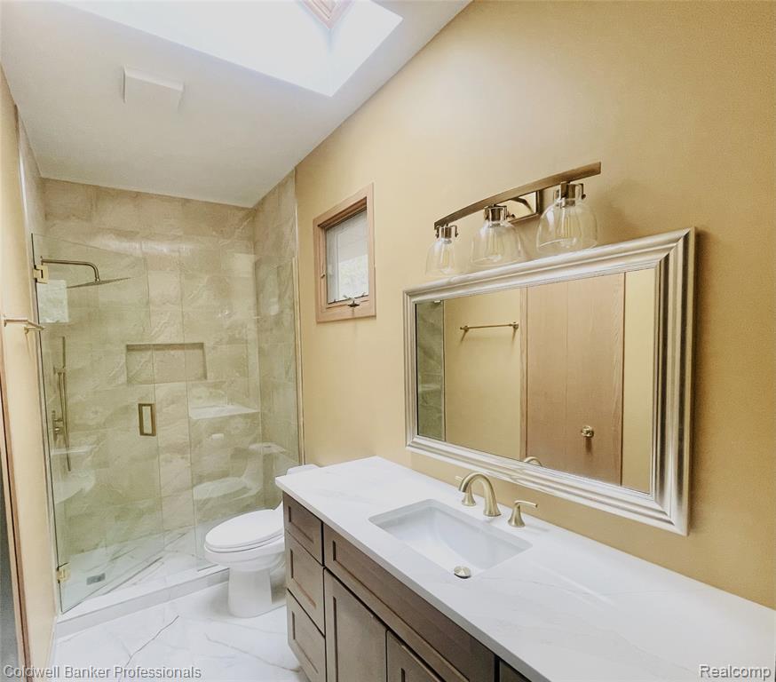 4692 W Wickford, Bloomfield Hills, MI 48302 — Photo 39