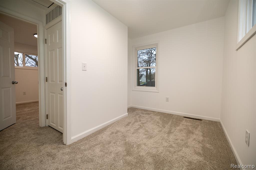 9172 Millward Avenue, White Lake, MI — Photo 17