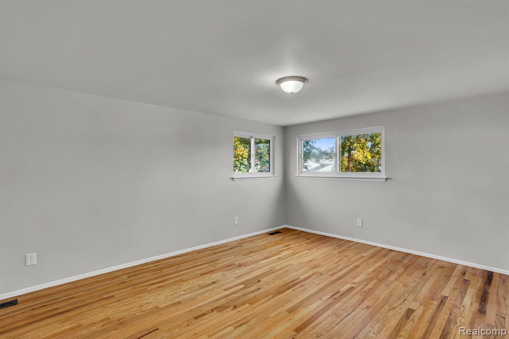 7828 KAISER Street, Canton, MI 48187 — Photo 24