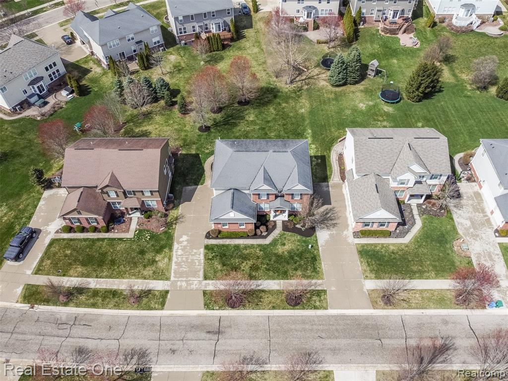 5947 Strawberry Circle, Commerce Twp, MI 48382 — Photo 8