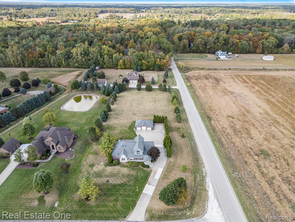 18501 Henry Court, Washington, MI — Photo 2