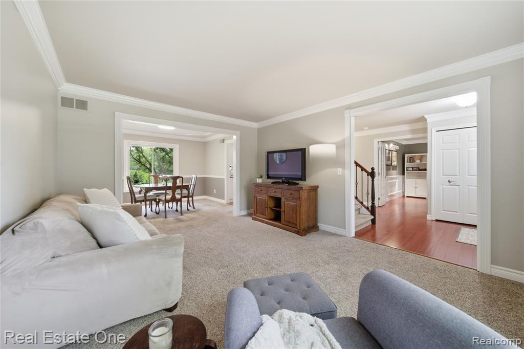 219 Briarwood Drive, Highland, MI — Photo 8