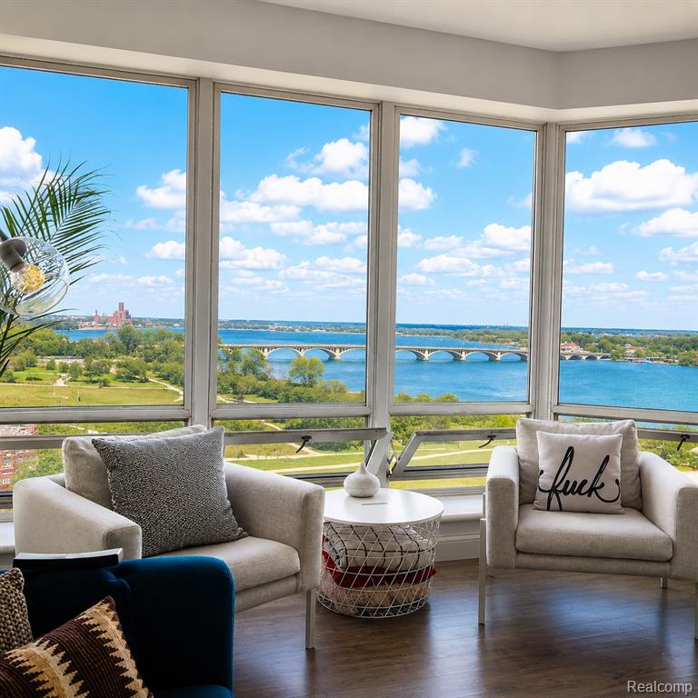 250 E Harbortown Drive, Detroit, MI 48207 — Photo 4
