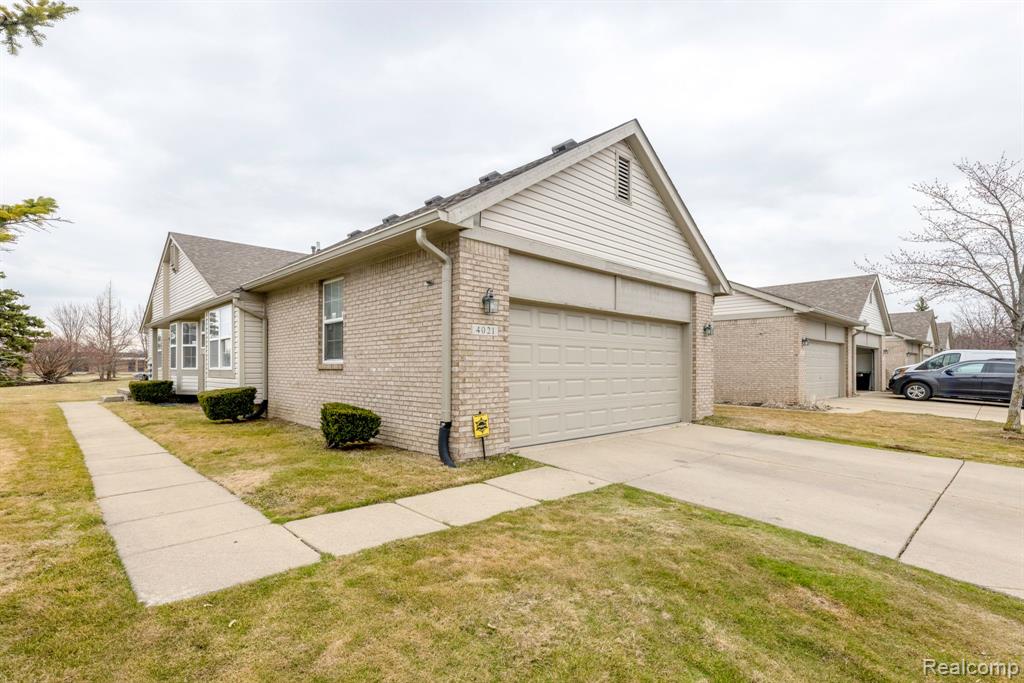 4021 RICHFIELD Drive, Sterling Heights, MI 48314 — Photo 2