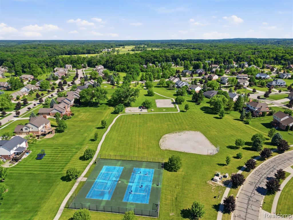 9095 Rotondo Drive, Howell, MI 48855 — Photo 43