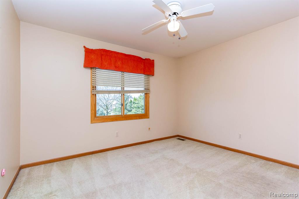 53071 SPRINGHILL MEADOWS Drive, Macomb, MI 48042 — Photo 31