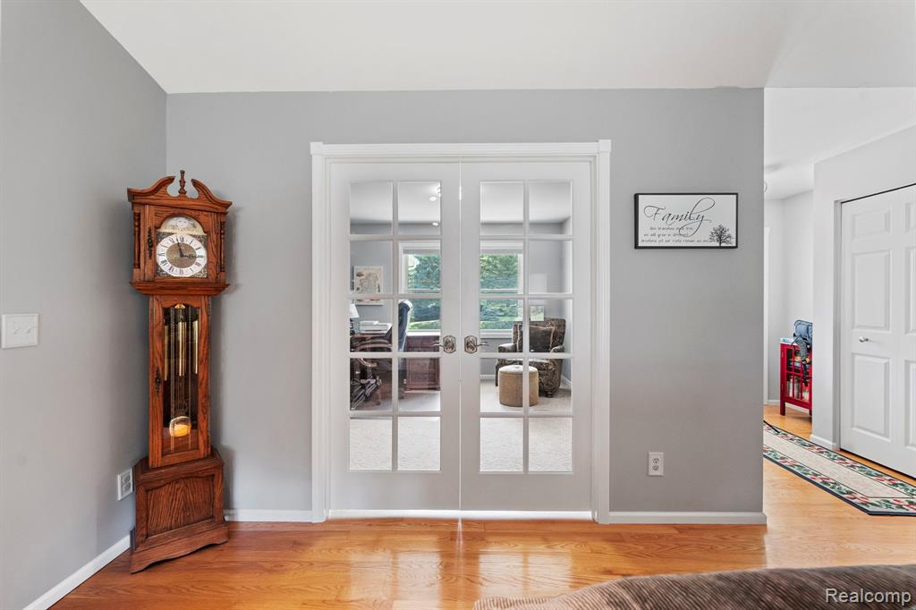 4653 6 Mile Road, South Lyon, MI 48178 — Photo 17