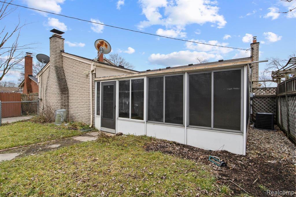 8426 Forrest Drive, Canton, MI 48187 — Photo 35