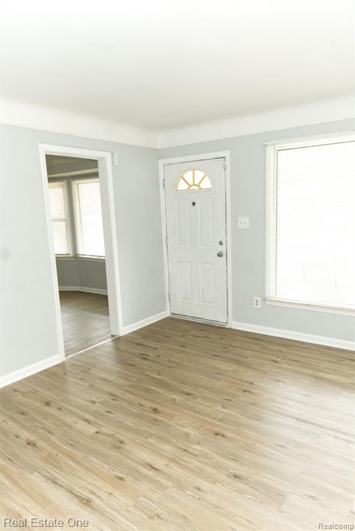 7676 BRAILE Street, Detroit, MI 48228 — Photo 2