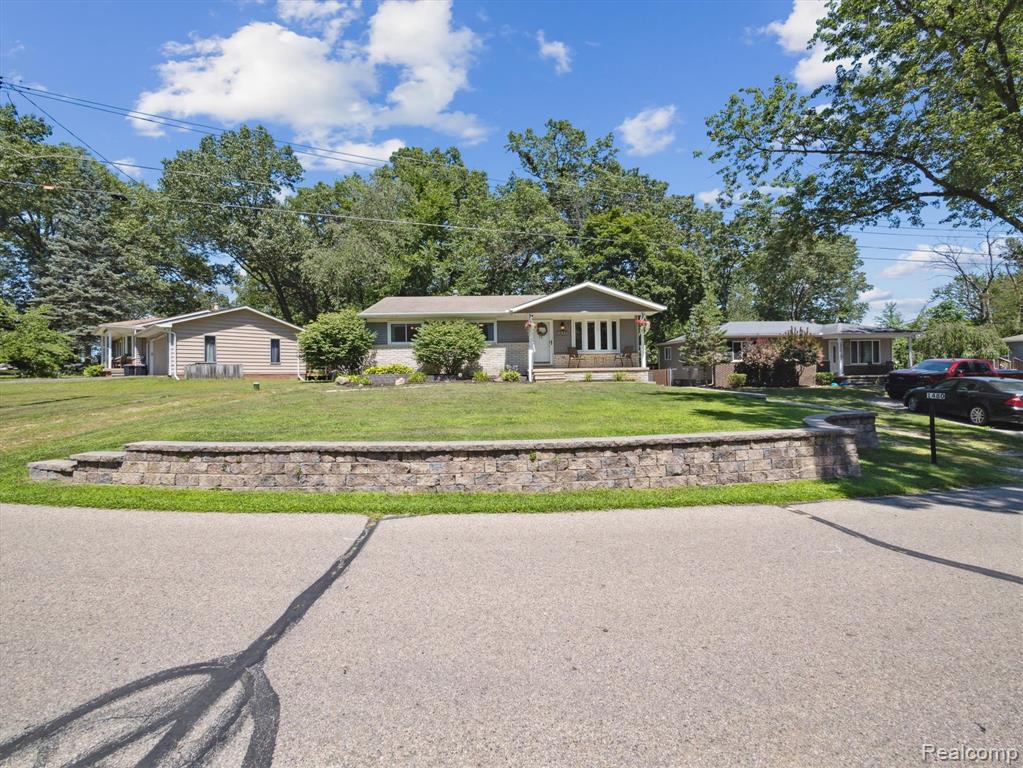 1480 Tellico Street, Wolverine Lake, MI 48390 — Photo 40