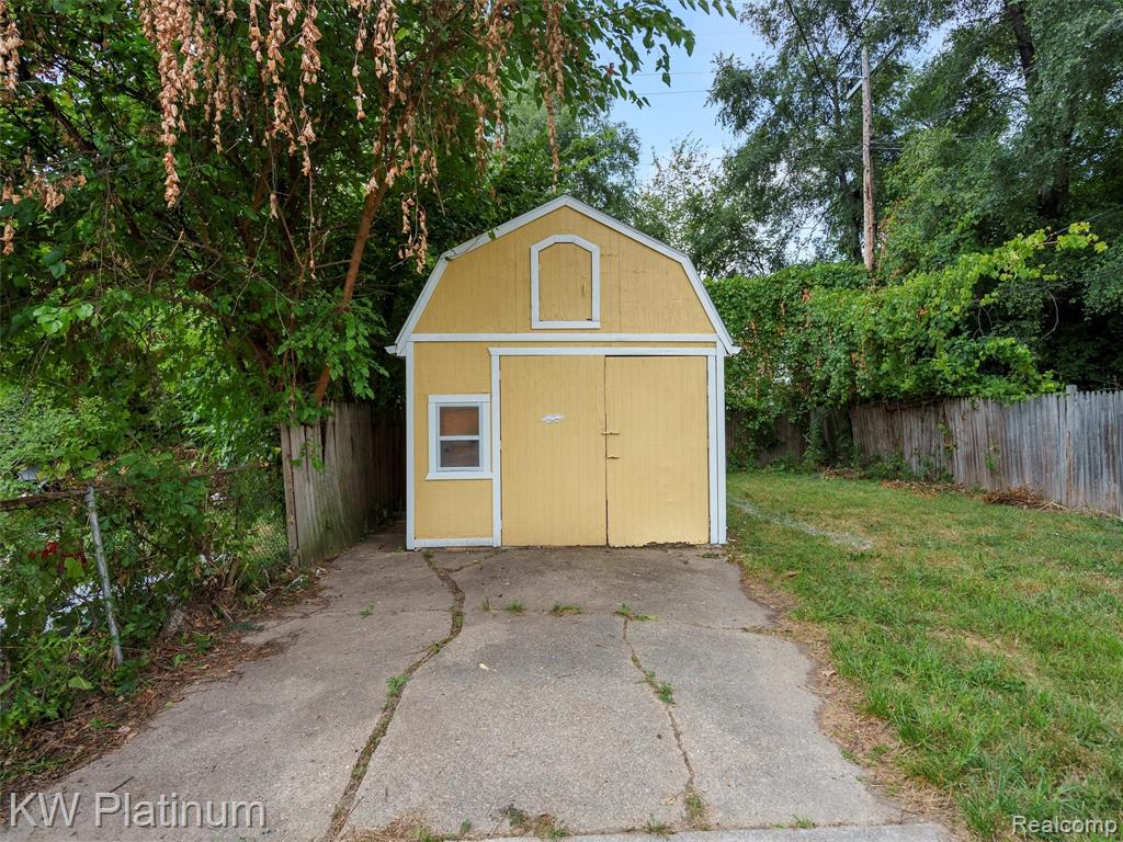 6803 Plainview Avenue, Detroit, MI 48228 — Photo 5