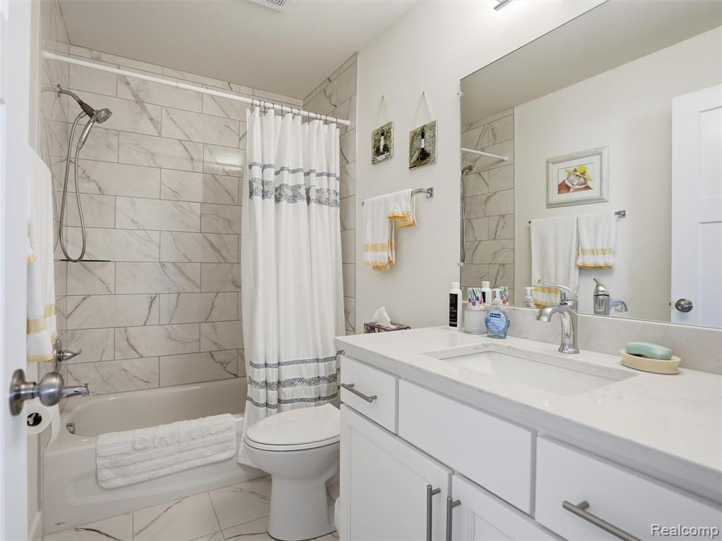 48325 Applegrove Lane, New Baltimore, MI — Photo 32