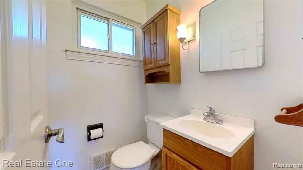 41744 Mae Wood Drive, Sterling Heights, MI 48313 — Photo 25