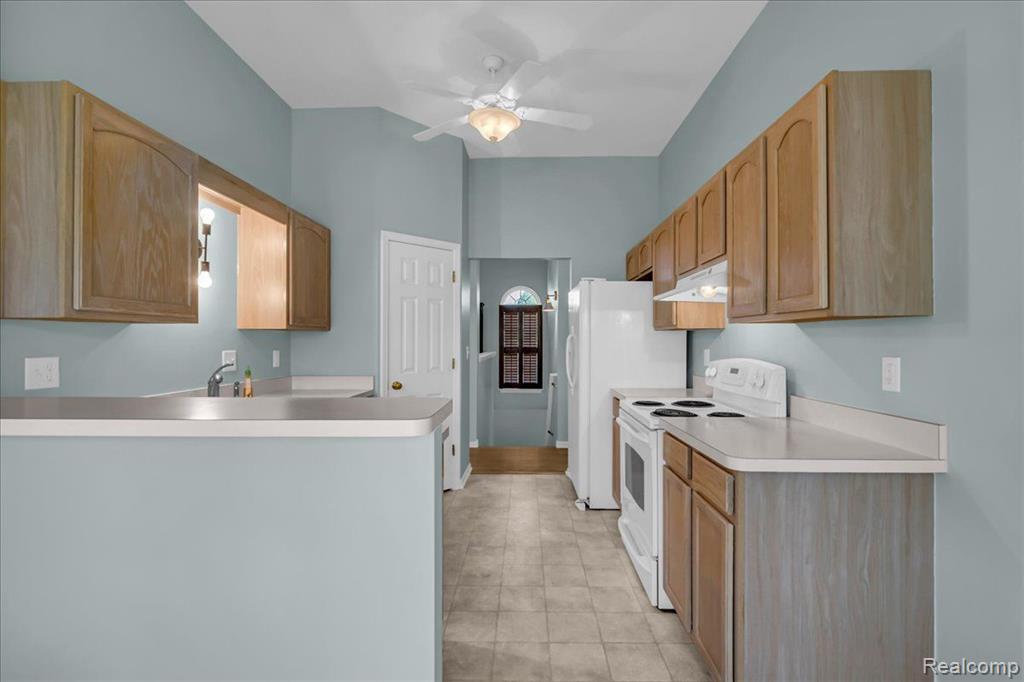 4134 ASPEN Circle, Grand Blanc, MI 48439 — Photo 10