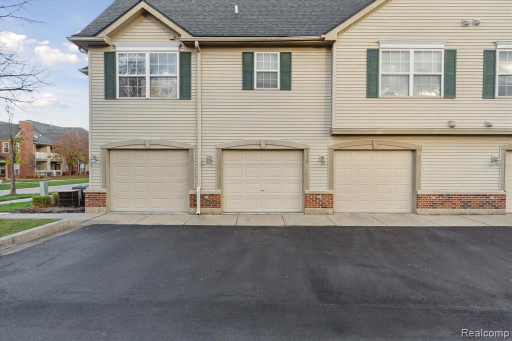 4118 HAMPTON RIDGE Boulevard, Howell, MI 48843 — Photo 26