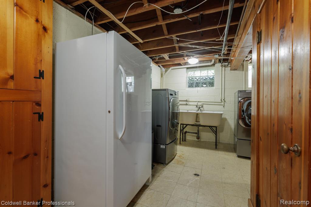 1416 N Renaud Road, Grosse Pointe Woods, MI 48236 — Photo 49