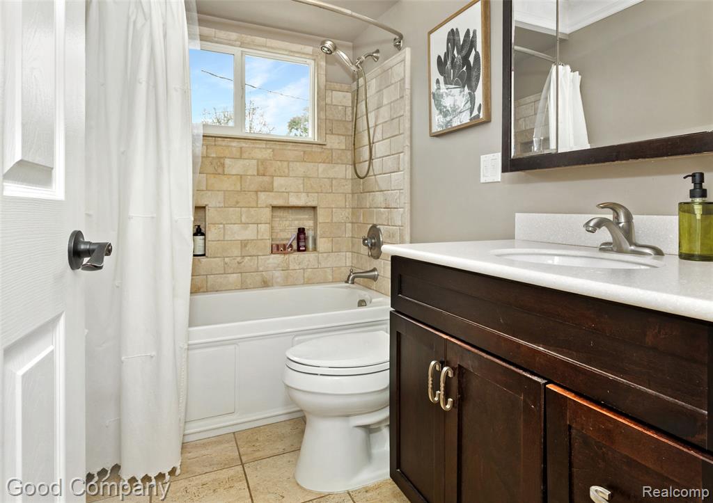 905 Parliament Avenue, Madison Heights, MI 48071 — Photo 17