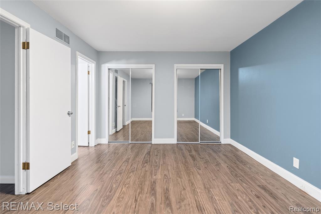 580 Oakbrook Circle, Flushing, MI 48433 — Photo 24
