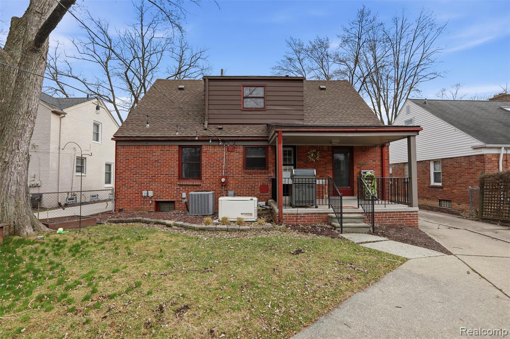 10814 Elgin Avenue, Huntington Woods, MI — Photo 28