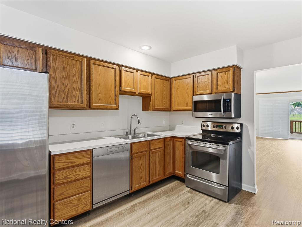 614 Tennyson, Rochester Hills, MI 48307 — Photo 17