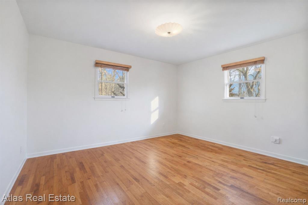 4386 Bennett Drive, Burton, MI 48519 — Photo 47