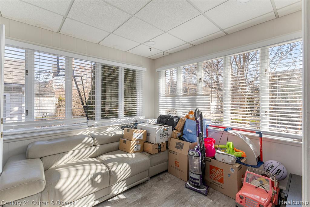 431 S SILVERY Lane, Dearborn, MI 48124 — Photo 32
