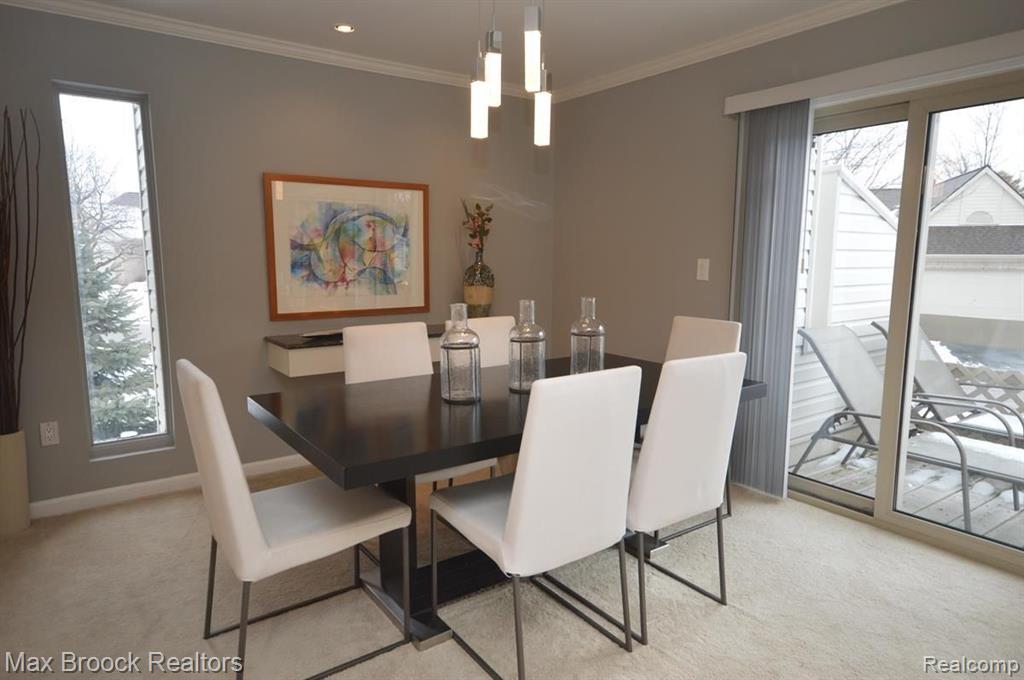 5305 FAIRWAY LN, West Bloomfield, MI 48323 — Photo 10