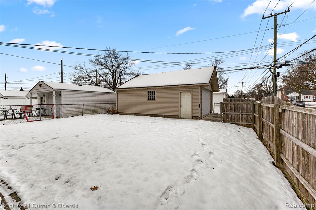 9804 Hubert Avenue, Allen Park, MI 48101 — Photo 24