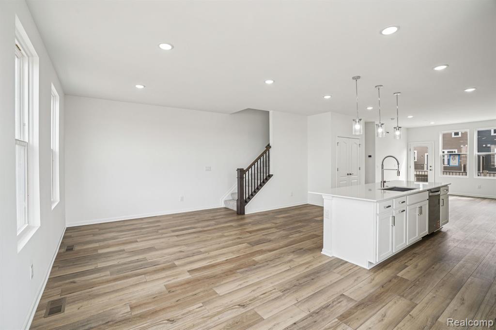 42819 Atwood Avenue, Novi, MI — Photo 17