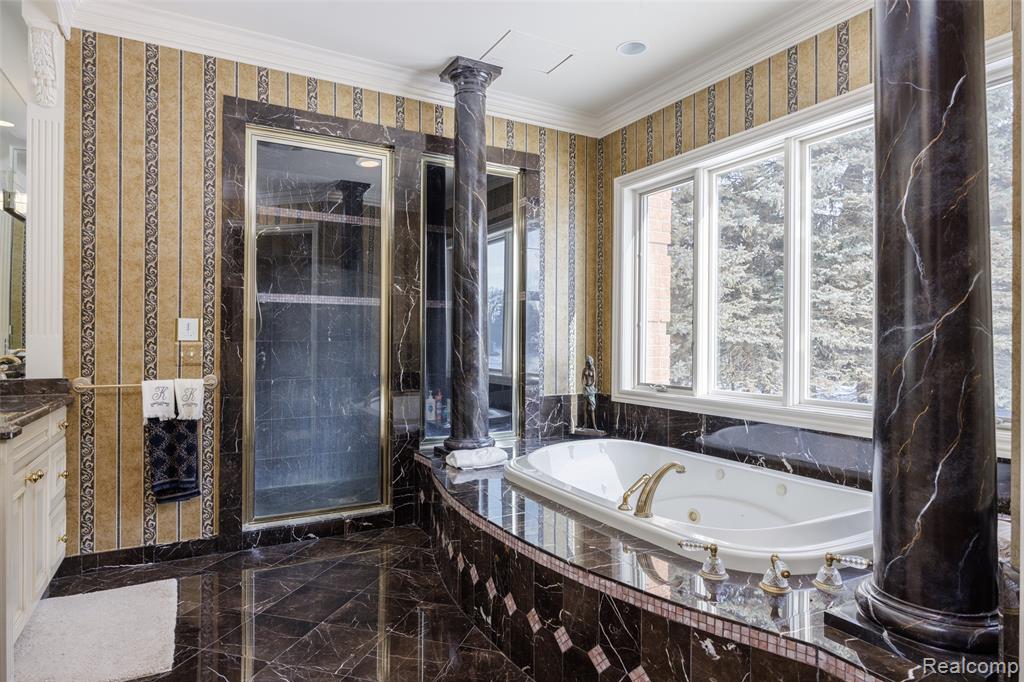 5165 Abbey Road, Rochester, MI, 48306