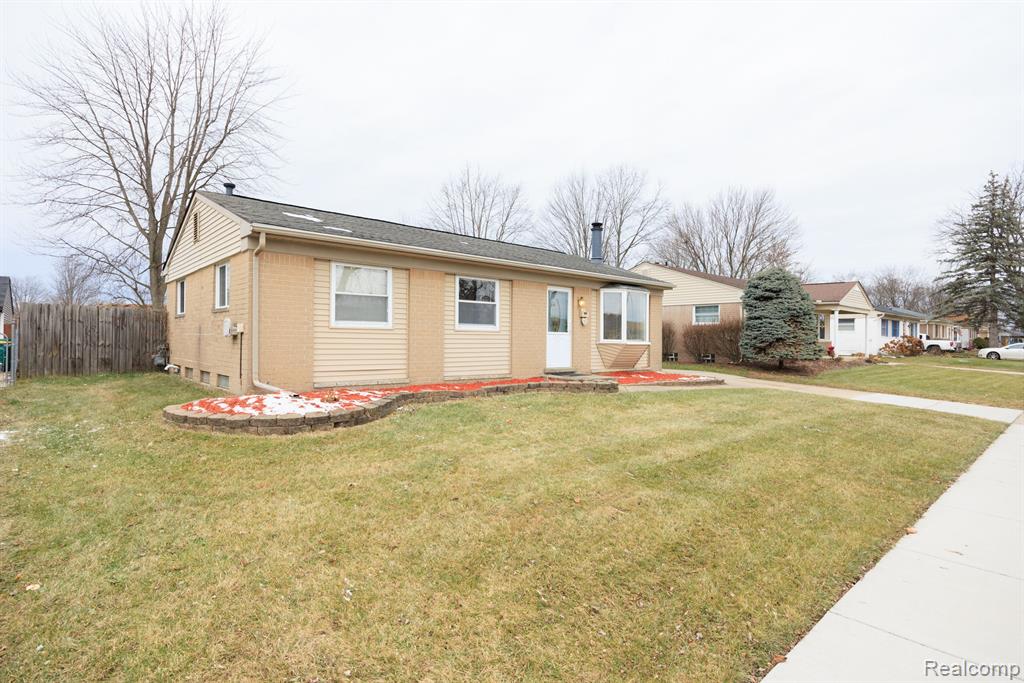 9870 FAIRBANKS Street, Belleville, MI 48111 — Photo 2
