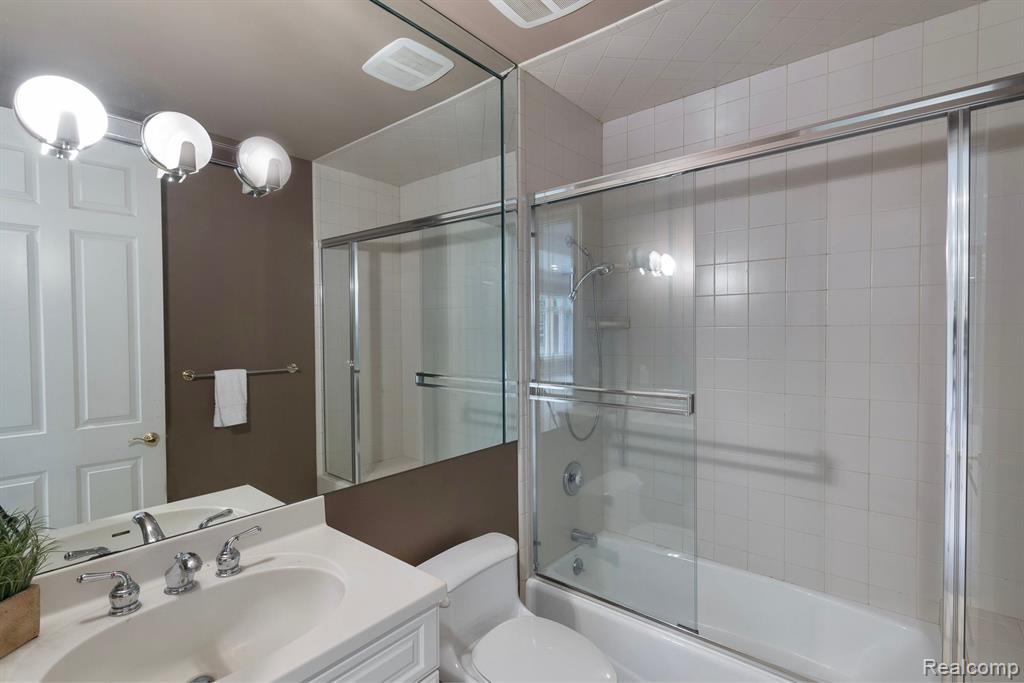 4524 STONELEIGH Road, Bloomfield Hills, MI 48302 — Photo 40