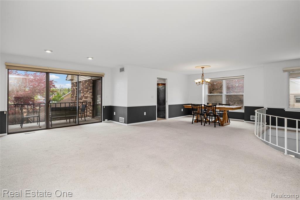 4320 Knightsbridge Lane, West Bloomfield, MI 48323 — Photo 10