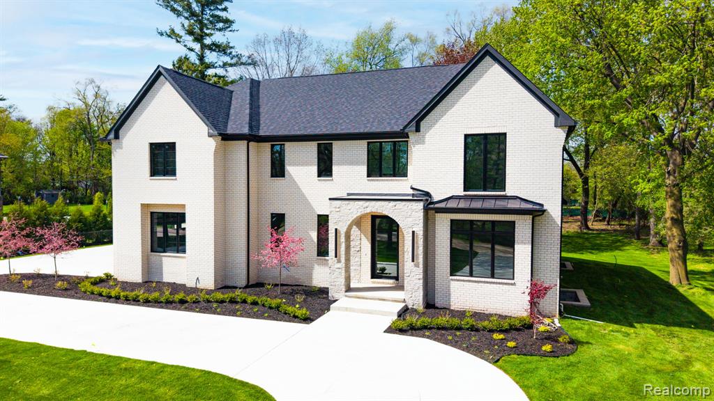 4546 Niagara Lane, Bloomfield Hills, MI 48301 — Photo 8
