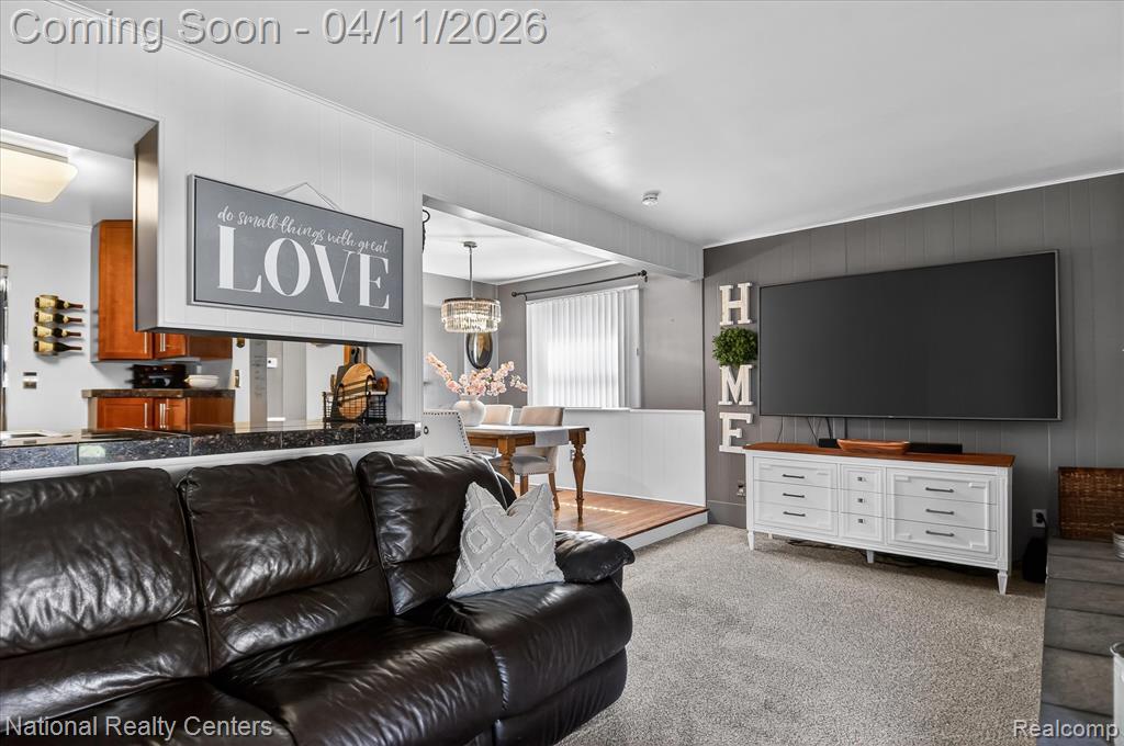 594 Worchester Street, Westland, MI 48186 — Photo 17