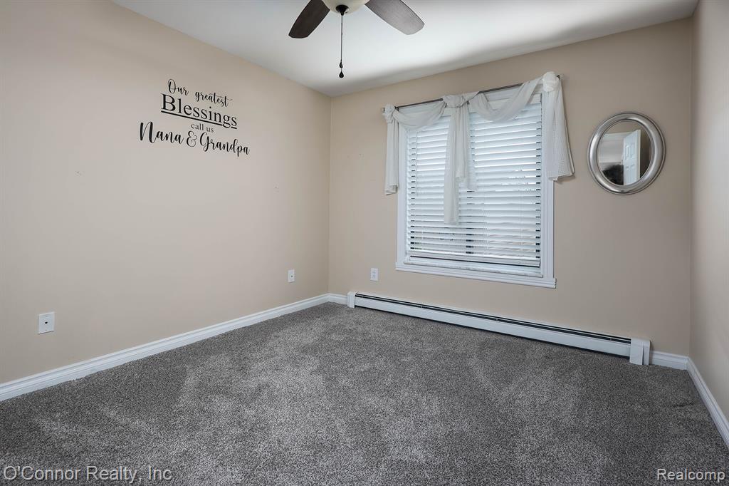 1700 River Road, 10, Marysville, MI 48040 — Photo 19