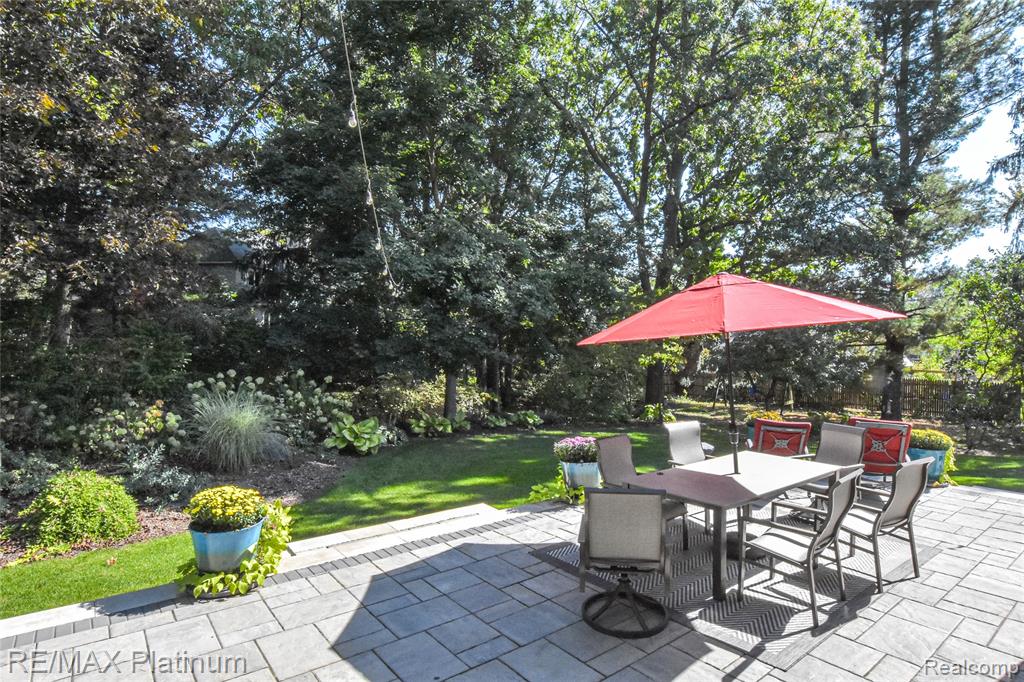 4215 Rolling Pines Court, Commerce Twp, MI 48382 — Photo 5
