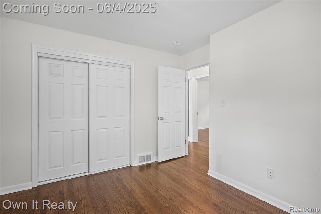 8415 N Evangeline Street, Dearborn Heights, MI 48127 — Photo 19