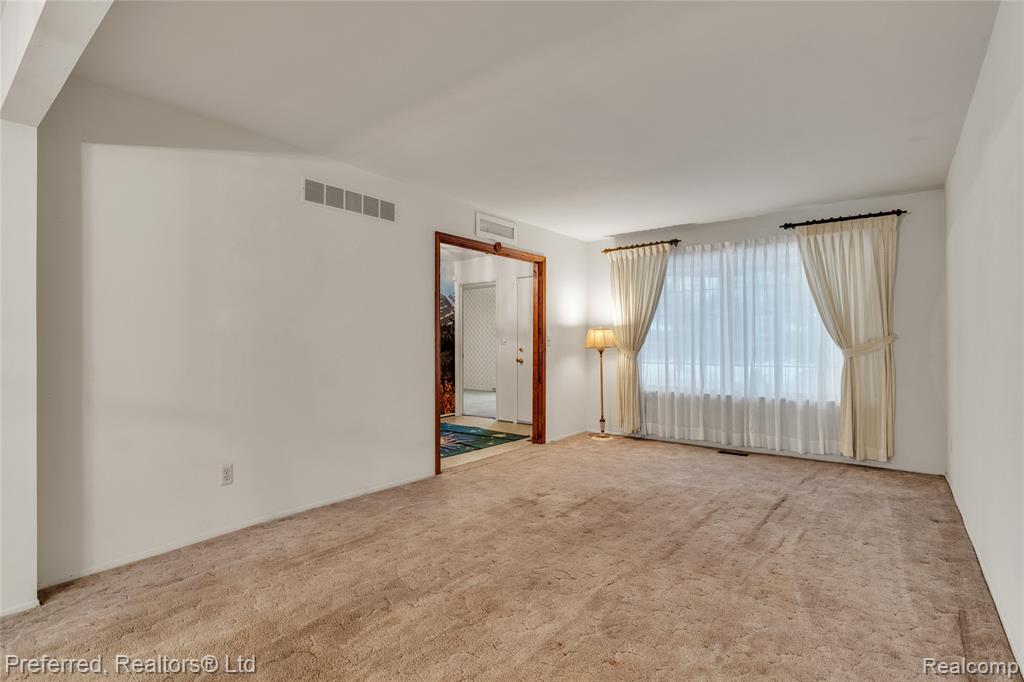 46323 Gainsborough Drive, Canton, MI 48187 — Photo 9