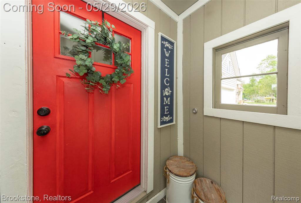7900 DETROIT Boulevard, West Bloomfield, MI 48323 — Photo 17