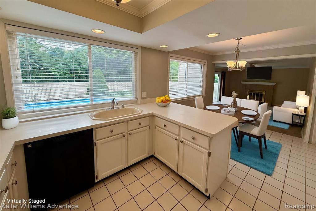 40795 Katie Drive, Novi, MI — Photo 9
