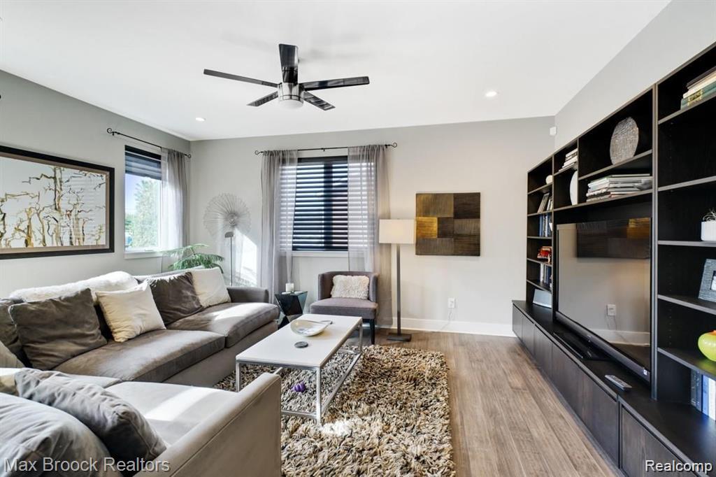 4227 W 14 Mile Road, Royal Oak, MI 48073 — Photo 5