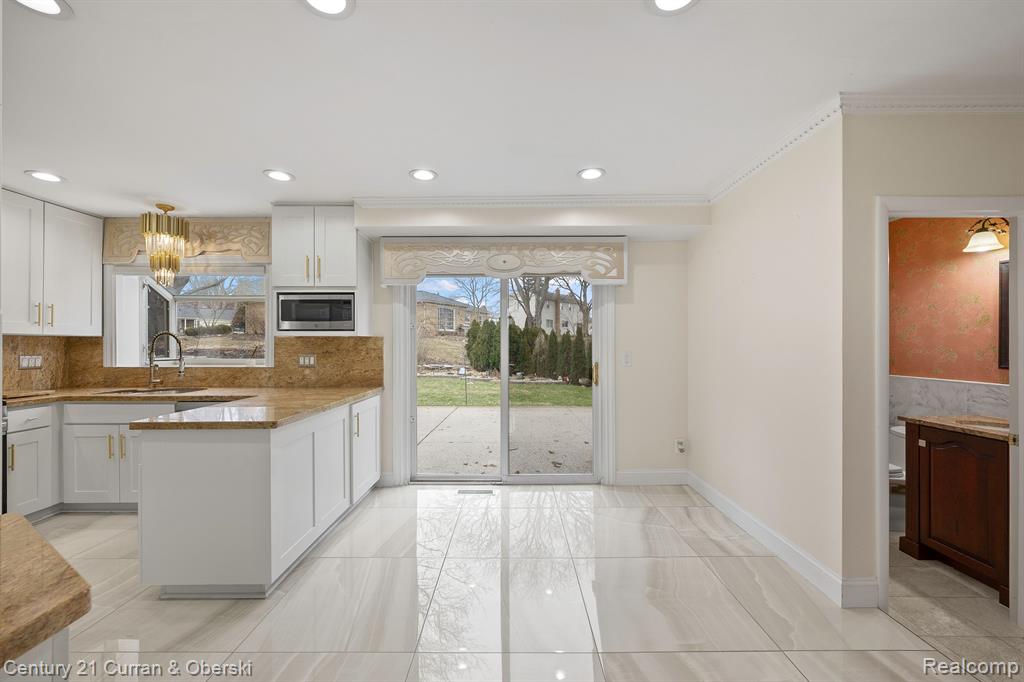 42185 BAINTREE Circle, Northville, MI 48168 — Photo 13